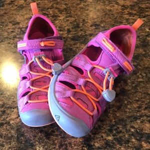 Keen kids moxie sandal